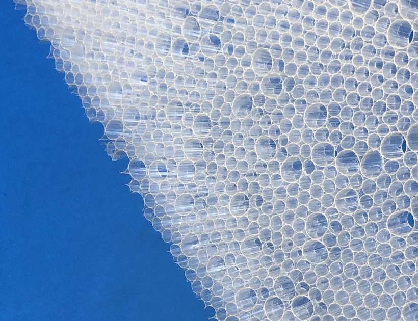 Polycarbonate Honeycomb - Enhancing Display Cooler Efficiency-529